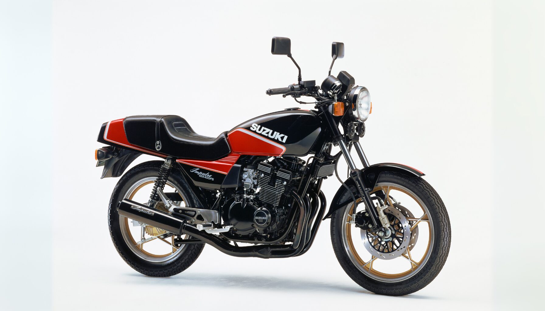 GSX400FとGSX400FSインパルスの違いは？性能・価格を比較